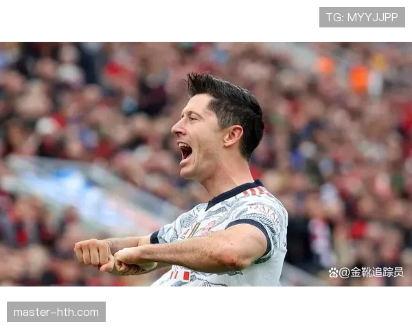 诺伊尔门线技术分析:站位精准反应迅速,本赛季表现稳健 诺伊尔门线技术分析:站位精准反应迅速,本赛季表现稳健