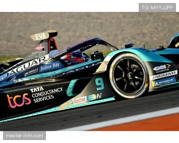 瓦伦西亚:传统强队光环消退,对球队影响力与竞争格局形成阶段性变化 瓦伦西亚:传统强队光环消退,对球队影响力与竞争格局形成阶段性变化