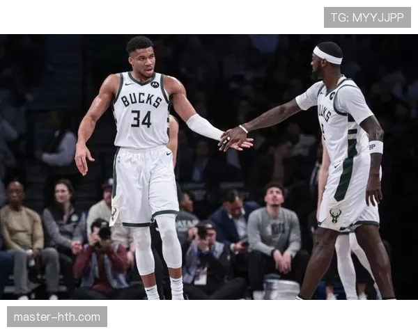 米德尔顿无球三分拉开空间效率胜过字母哥