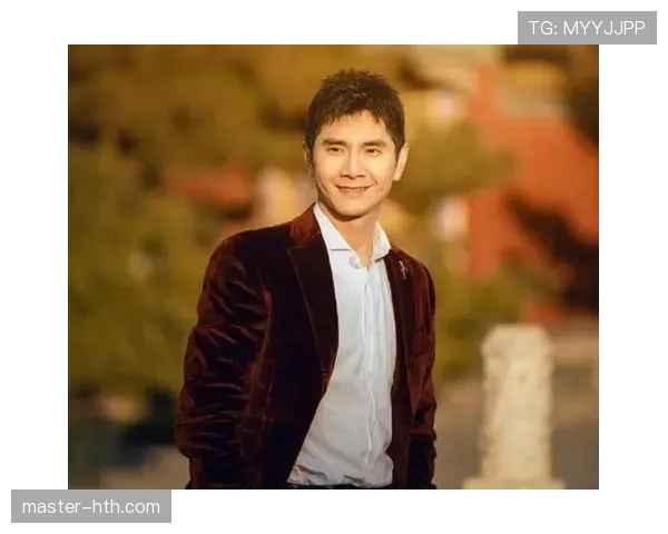 邢傲伟赛场上严肃得跟老师，生活里却像个天天等红包的小朋友！